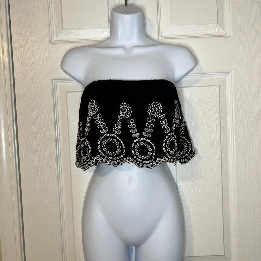 American Eagele Black Crop Top